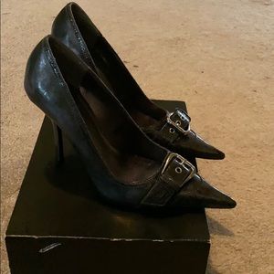 Bakers pointed heels